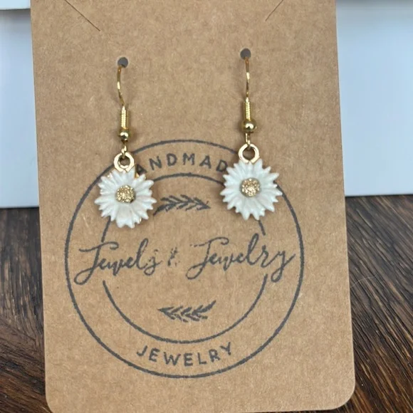 Flower earrings handmade nwt in bag - Picture 2 of 5